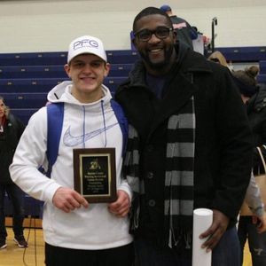 Meet your Posher, Kenyon